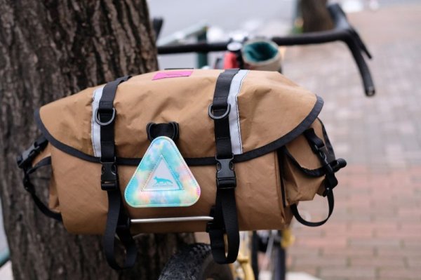 画像2: *SWIFTINDUSTRIES × BLUE LUG* TRIANGLE REFLECTOR (TIE DYE) (2)