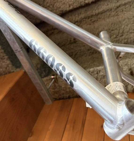 画像1: 660ss Frame (1)